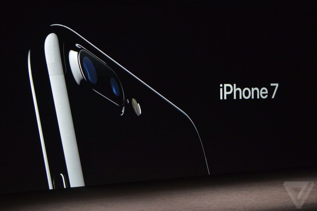 Apple is trying to turn the iPhone into a DSLR using artificial intelligence